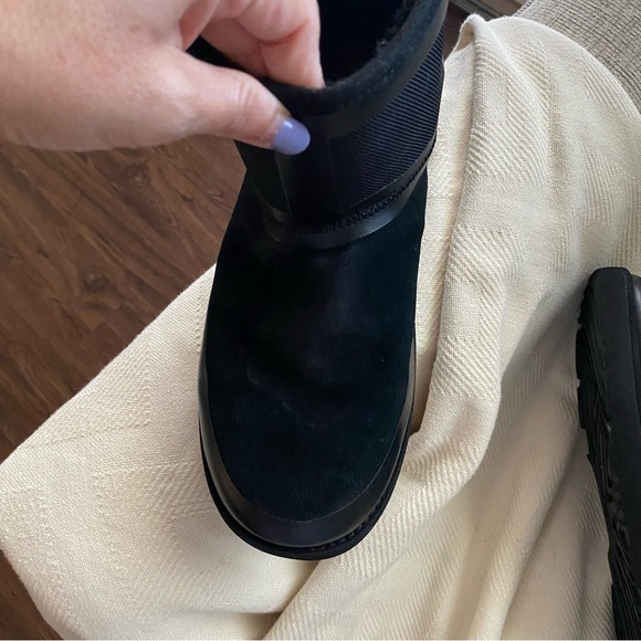 UGG Classic Mini Urban Tech WP black size 10 - Picture 11 of 15